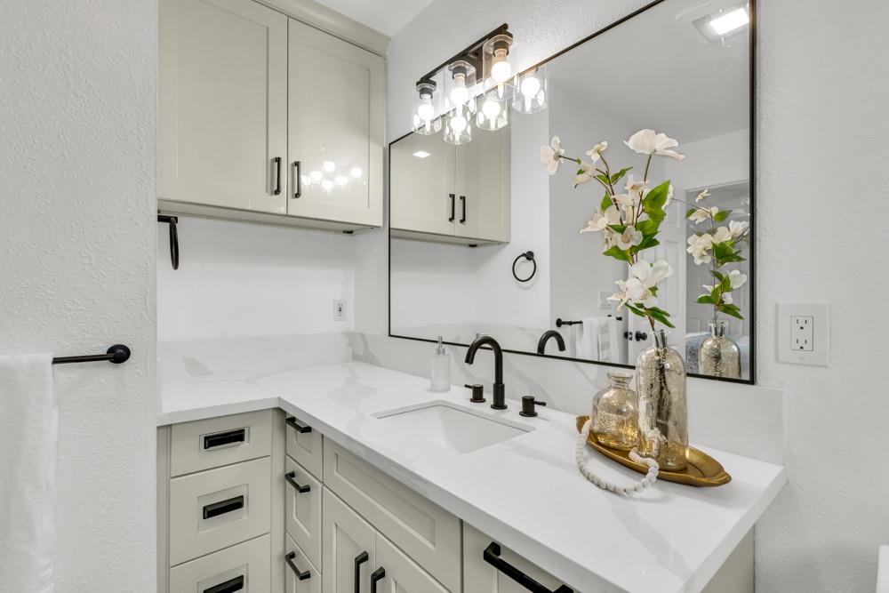 Detail Gallery Image 25 of 45 For 1225 58th Ave, Sacramento,  CA 95831 - 3 Beds | 2 Baths