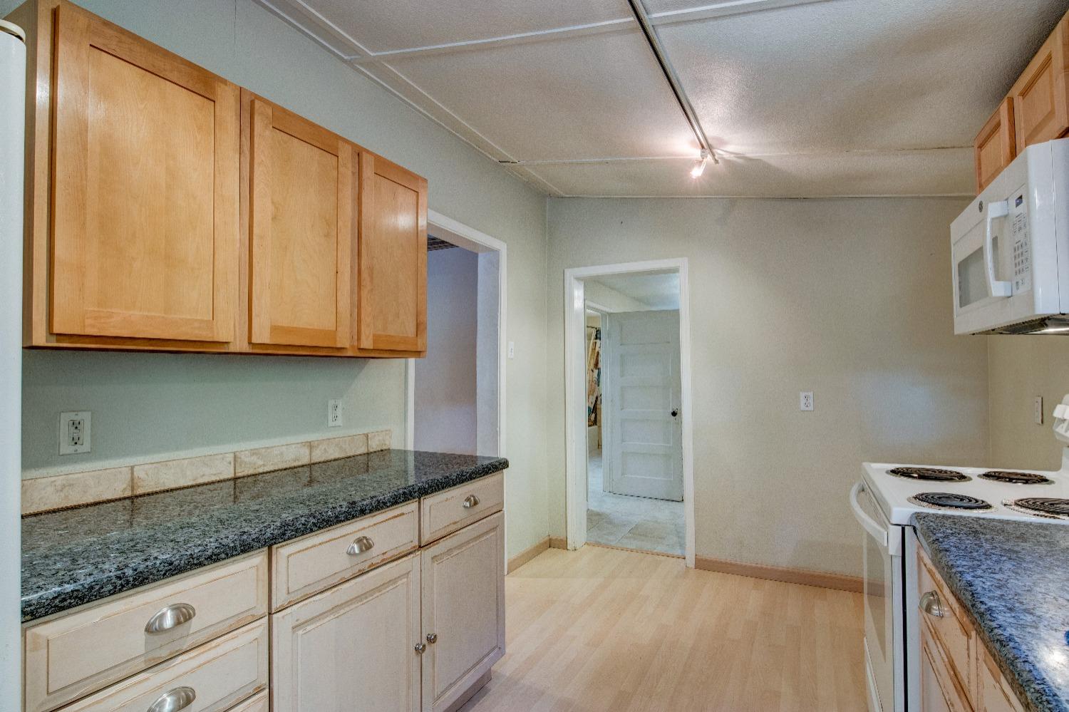 Detail Gallery Image 15 of 73 For 505 Glenwood Cutoff, Scotts Valley,  CA 95066 - 4 Beds | 2 Baths