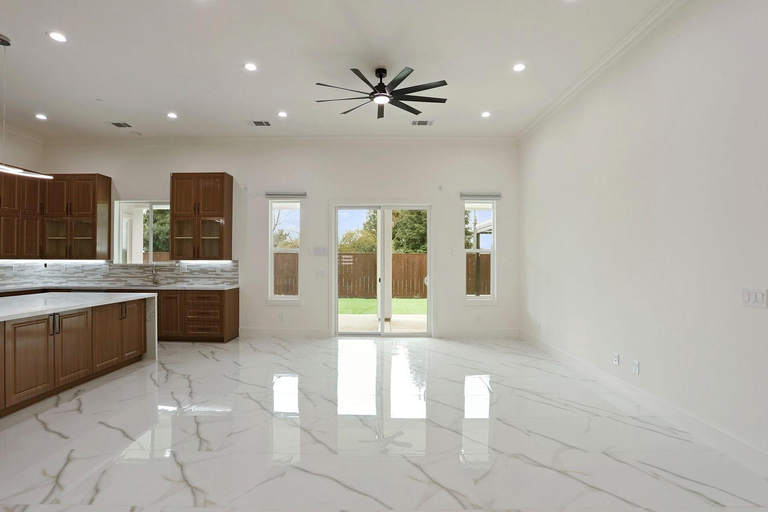 Detail Gallery Image 24 of 58 For 2442 Vintage Oaks Ct, Lodi,  CA 95242 - 4 Beds | 3/1 Baths