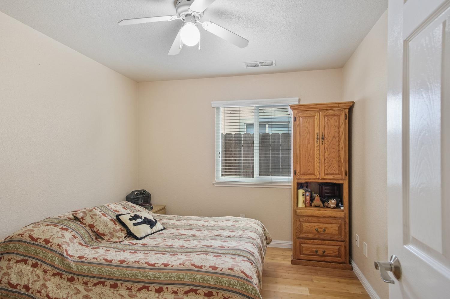Detail Gallery Image 13 of 18 For 1509 Prospect Ln, Modesto,  CA 95355 - 3 Beds | 2 Baths