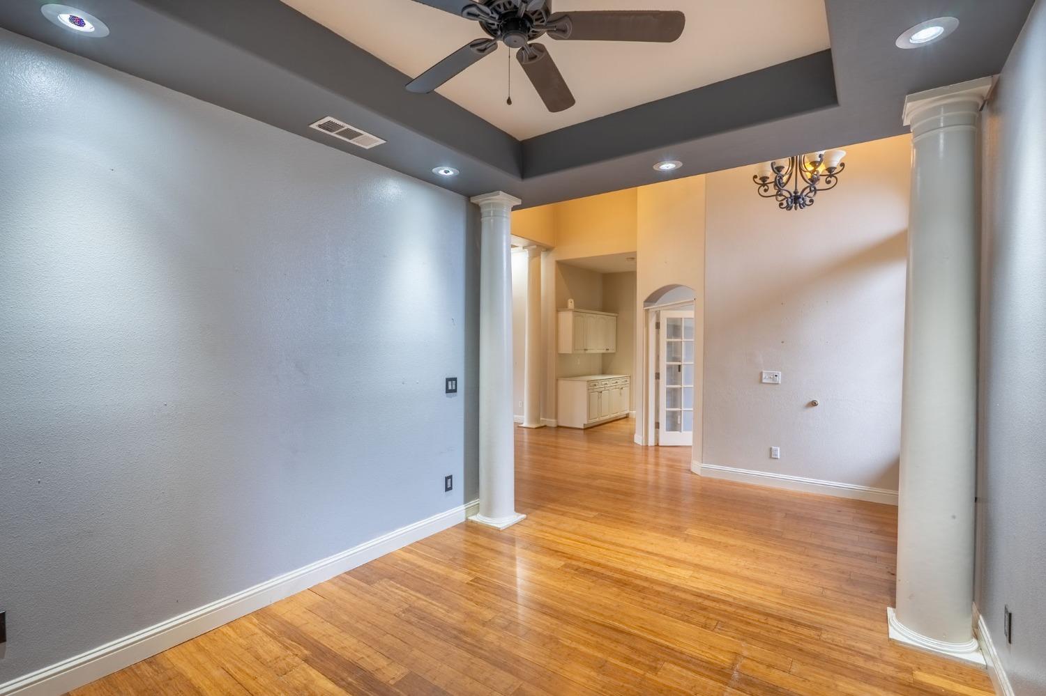 Detail Gallery Image 6 of 32 For 4609 via Giardiano, Modesto,  CA 95357 - 3 Beds | 2 Baths