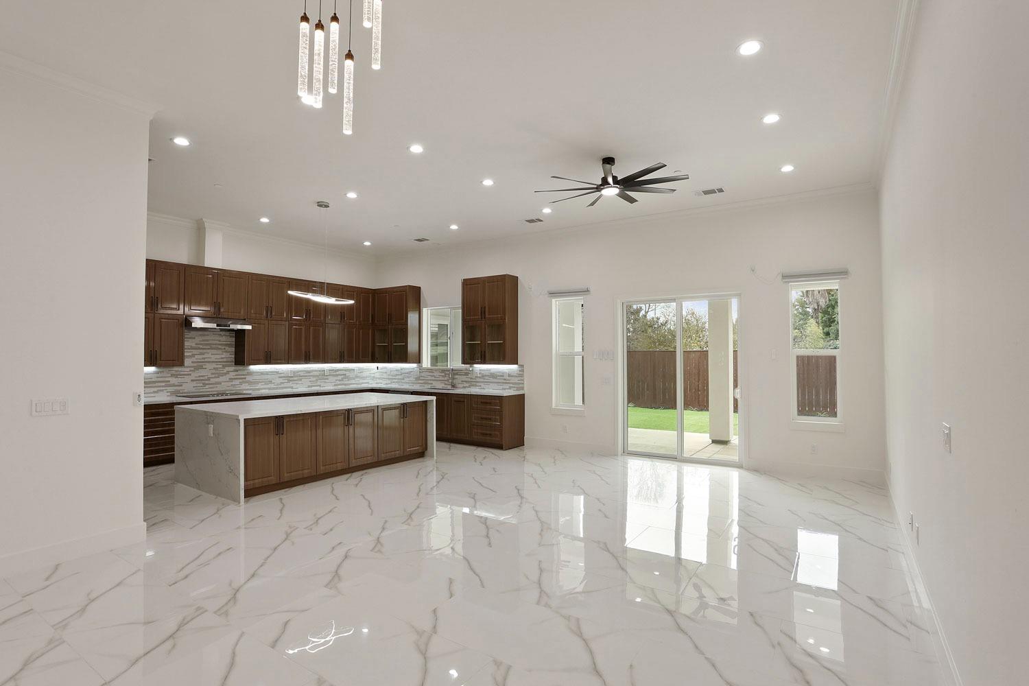 Detail Gallery Image 14 of 58 For 2442 Vintage Oaks Ct, Lodi,  CA 95242 - 4 Beds | 3/1 Baths