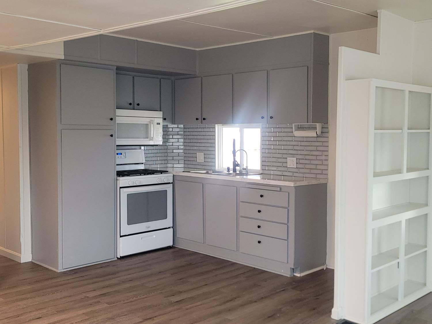 Detail Gallery Image 10 of 14 For 98 Rancho Grande, Atwater,  CA 95301 - 2 Beds | 1 Baths