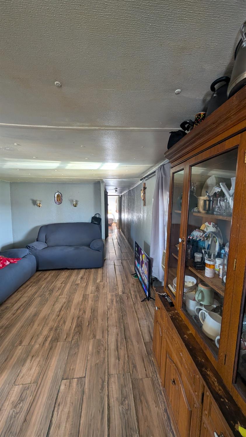 Detail Gallery Image 8 of 23 For 1900 Ashby Rd 2, Merced,  CA 95348 - 2 Beds | 1 Baths