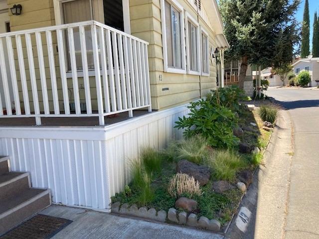 Detail Gallery Image 3 of 13 For 43 Rio Vista Dr, Lodi,  CA 95240 - 2 Beds | 2 Baths