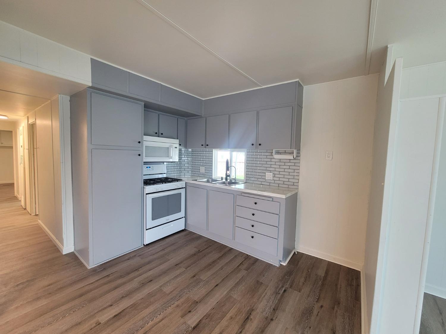 Detail Gallery Image 11 of 14 For 98 Rancho Grande, Atwater,  CA 95301 - 2 Beds | 1 Baths
