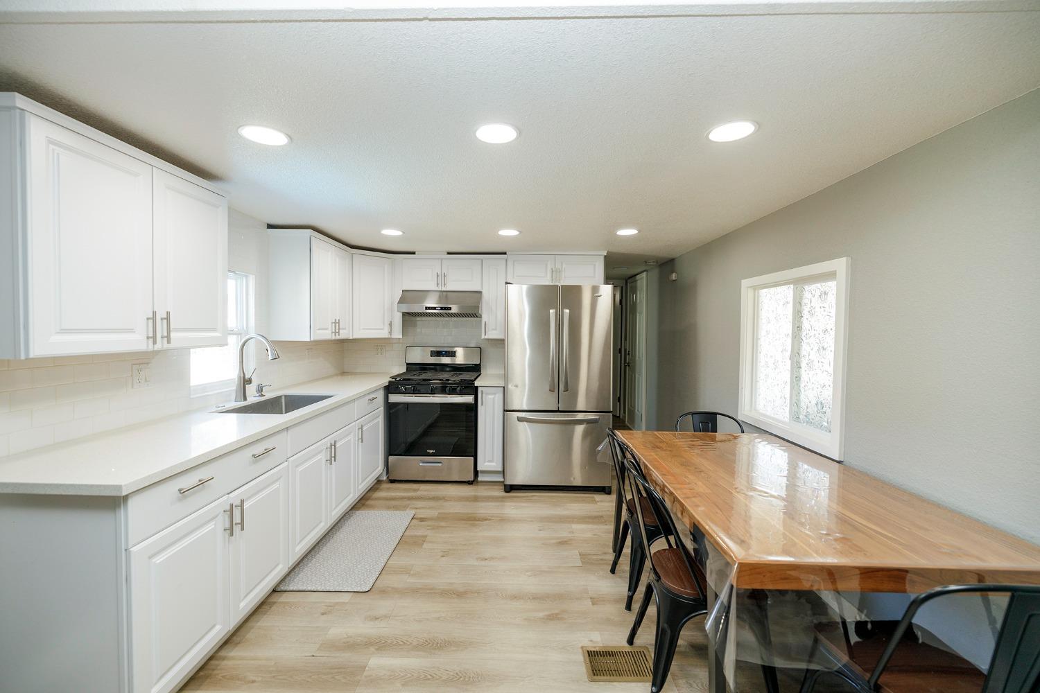 Detail Gallery Image 2 of 16 For 4837 Faith Home 118, Ceres,  CA 95307 - 2 Beds | 2 Baths