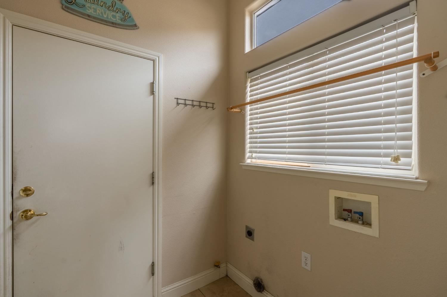 Detail Gallery Image 17 of 32 For 4609 via Giardiano, Modesto,  CA 95357 - 3 Beds | 2 Baths