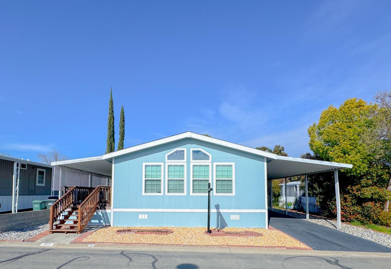 Detail Gallery Image 1 of 1 For 5831 Eureka, Sacramento,  CA 95842 - 2 Beds | 2 Baths