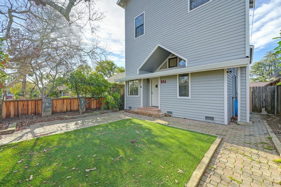 Detail Gallery Image 1 of 1 For 856 50th St, Sacramento,  CA 95819 - 4 Beds | 3 Baths