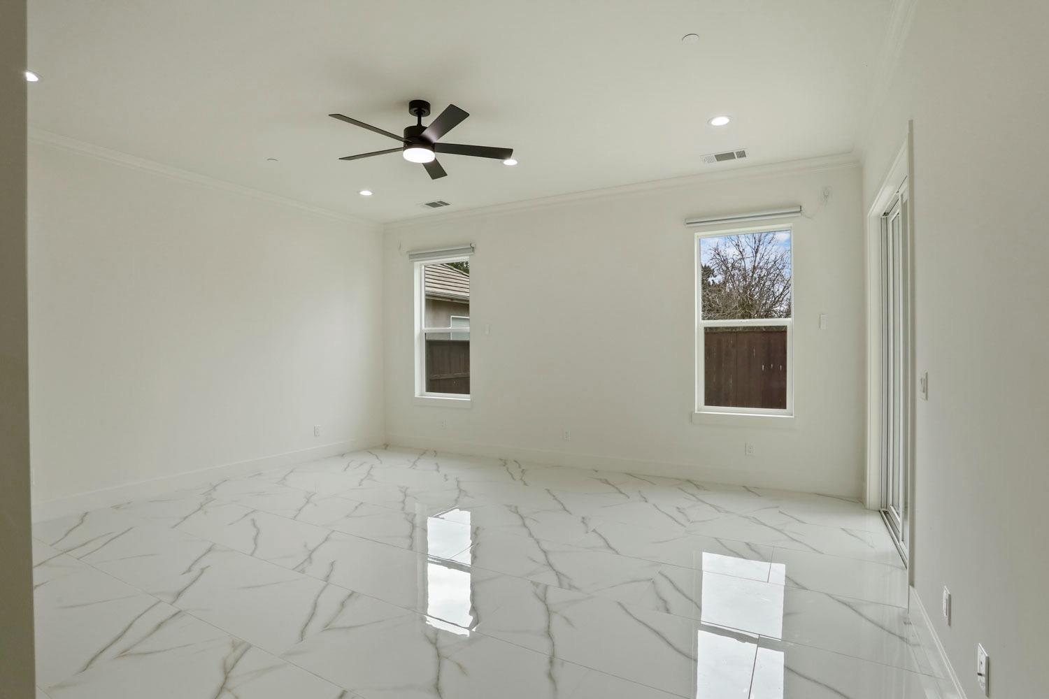 Detail Gallery Image 38 of 58 For 2442 Vintage Oaks Ct, Lodi,  CA 95242 - 4 Beds | 3/1 Baths