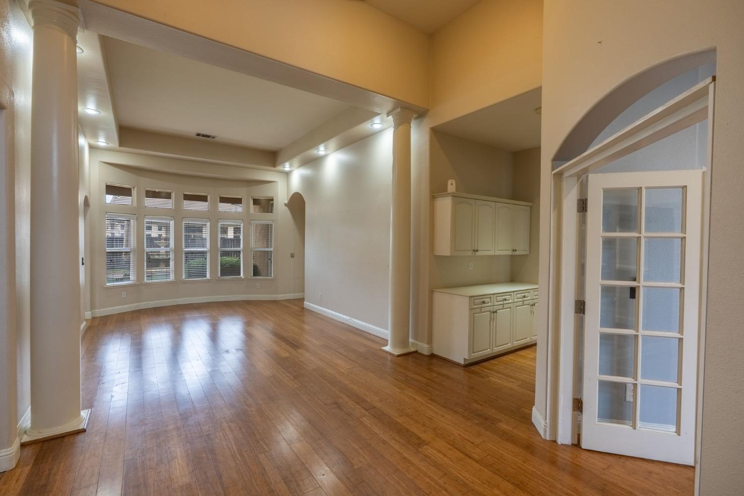 Detail Gallery Image 5 of 32 For 4609 via Giardiano, Modesto,  CA 95357 - 3 Beds | 2 Baths