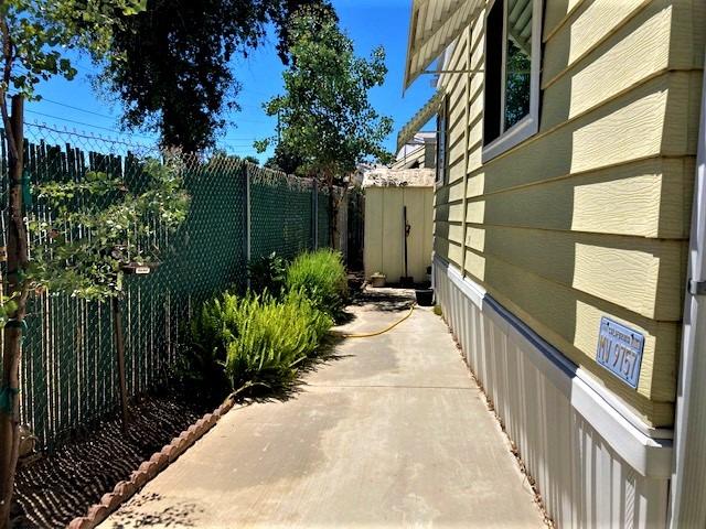 Detail Gallery Image 6 of 13 For 43 Rio Vista Dr, Lodi,  CA 95240 - 2 Beds | 2 Baths