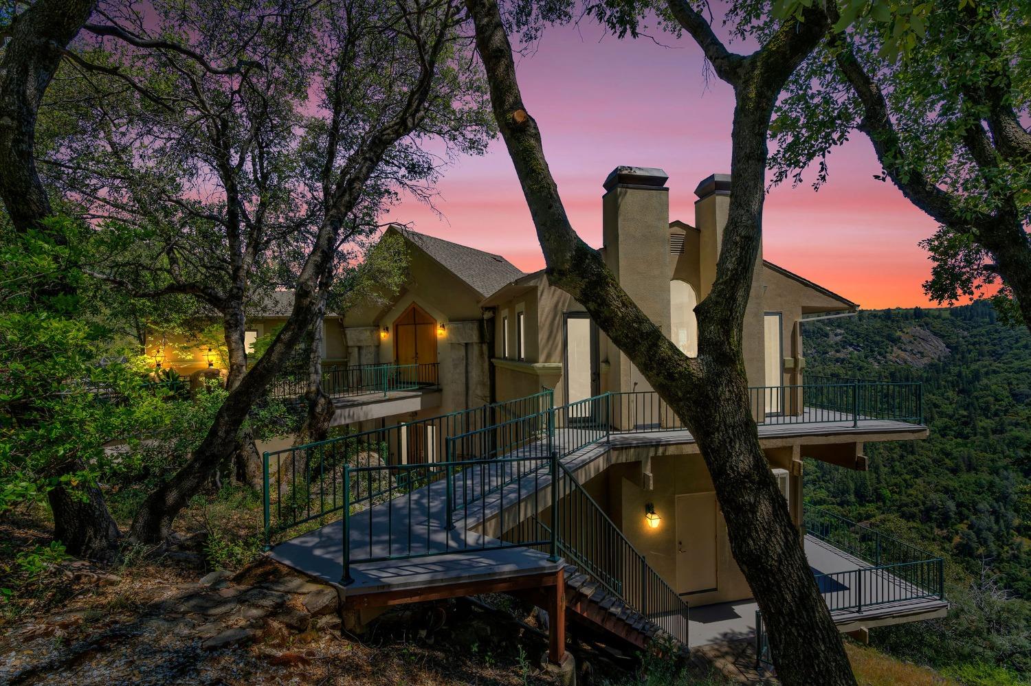 Detail Gallery Image 1 of 1 For 19000 Meadowbrook Dr, Pine Grove,  CA 95665 - 3 Beds | 3 Baths