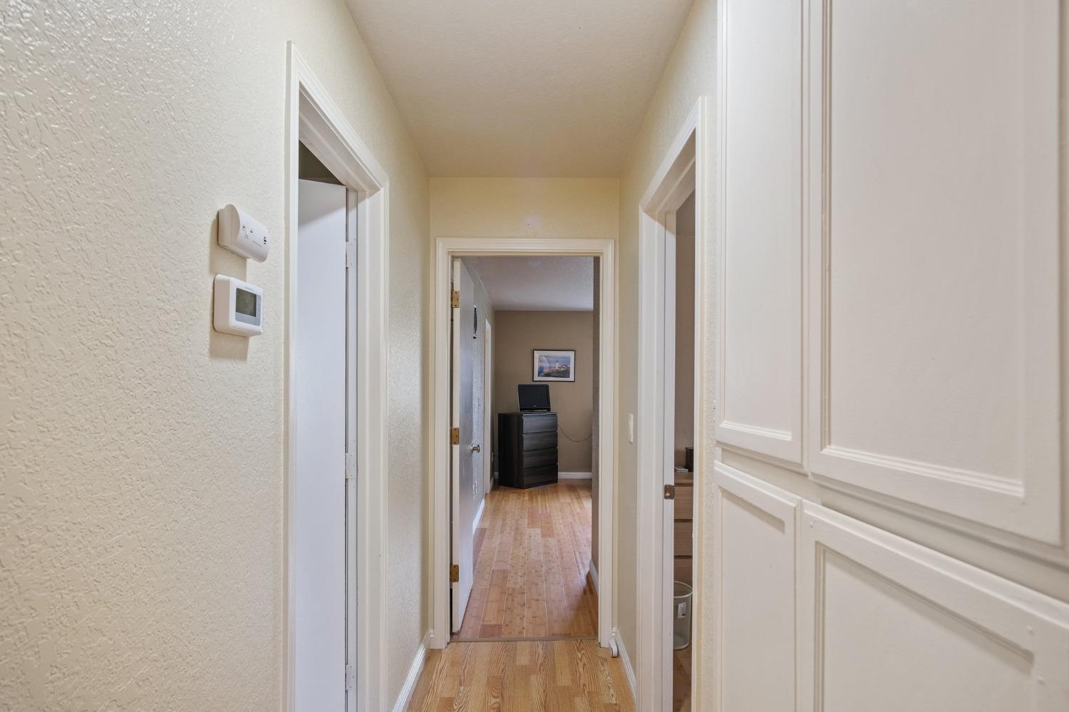 Detail Gallery Image 12 of 18 For 1509 Prospect Ln, Modesto,  CA 95355 - 3 Beds | 2 Baths