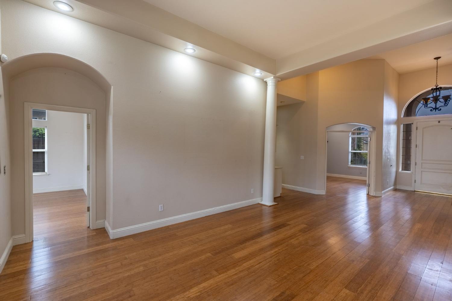 Detail Gallery Image 8 of 32 For 4609 via Giardiano, Modesto,  CA 95357 - 3 Beds | 2 Baths