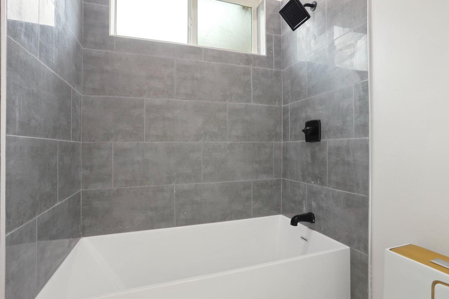 Detail Gallery Image 27 of 58 For 2442 Vintage Oaks Ct, Lodi,  CA 95242 - 4 Beds | 3/1 Baths