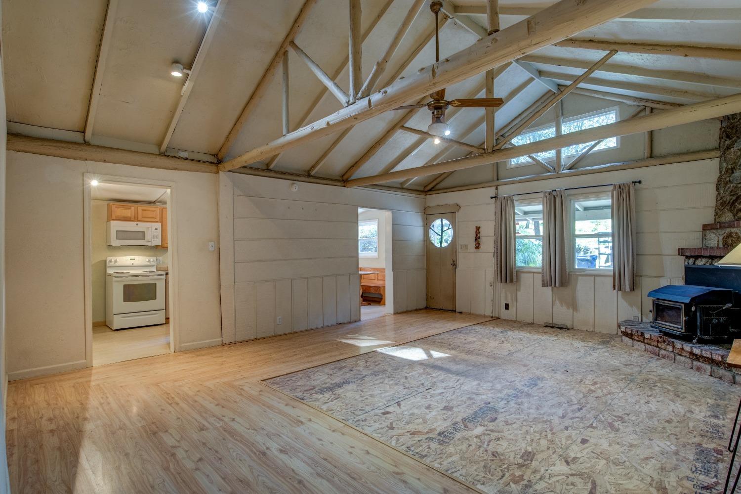 Detail Gallery Image 7 of 73 For 505 Glenwood Cutoff, Scotts Valley,  CA 95066 - 4 Beds | 2 Baths