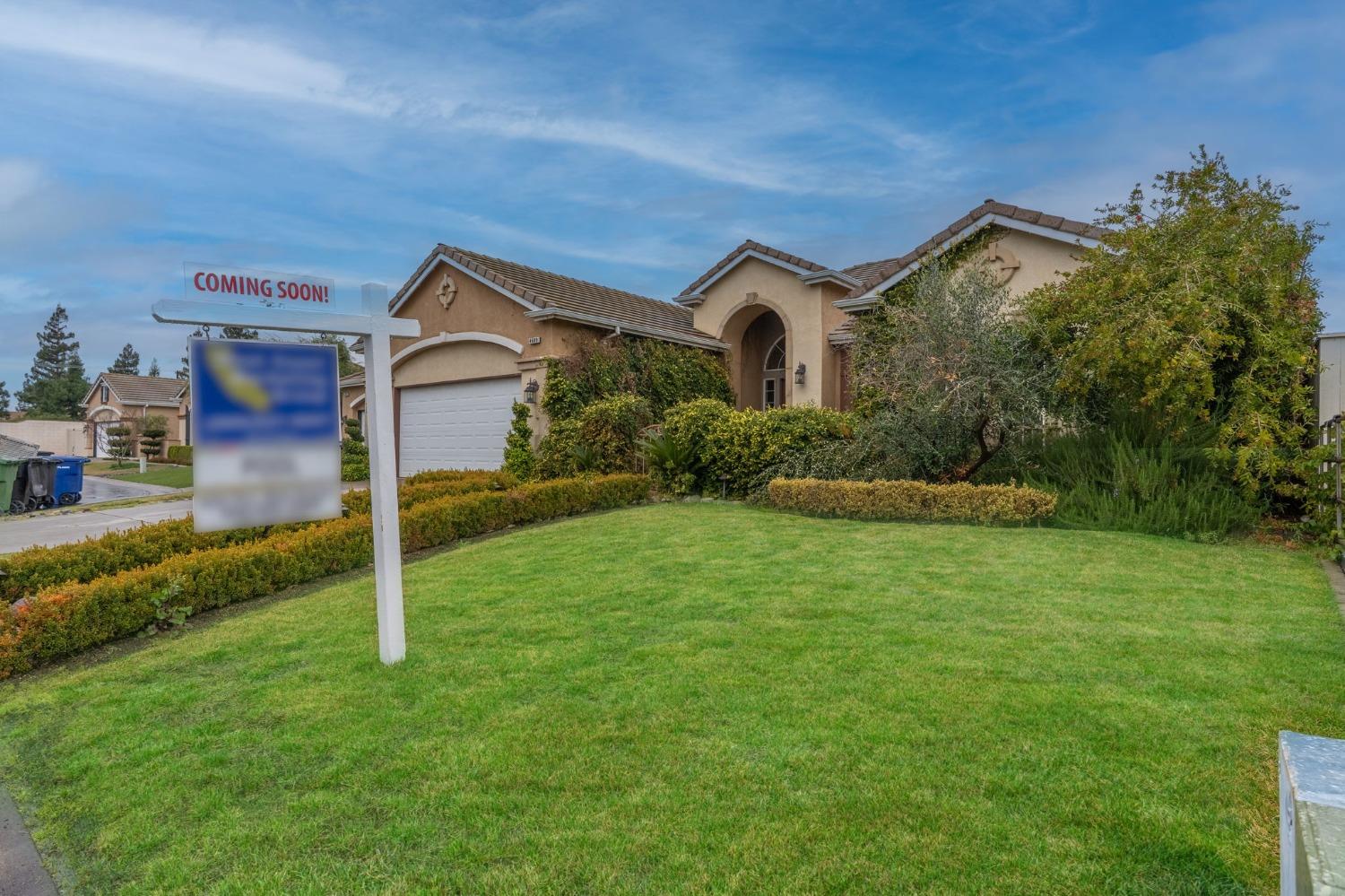 Detail Gallery Image 3 of 32 For 4609 via Giardiano, Modesto,  CA 95357 - 3 Beds | 2 Baths