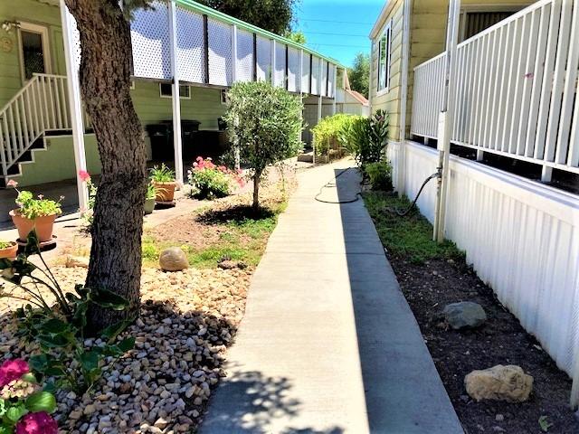 Detail Gallery Image 5 of 13 For 43 Rio Vista Dr, Lodi,  CA 95240 - 2 Beds | 2 Baths