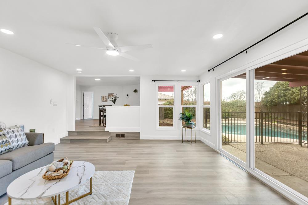 Detail Gallery Image 17 of 45 For 1225 58th Ave, Sacramento,  CA 95831 - 3 Beds | 2 Baths