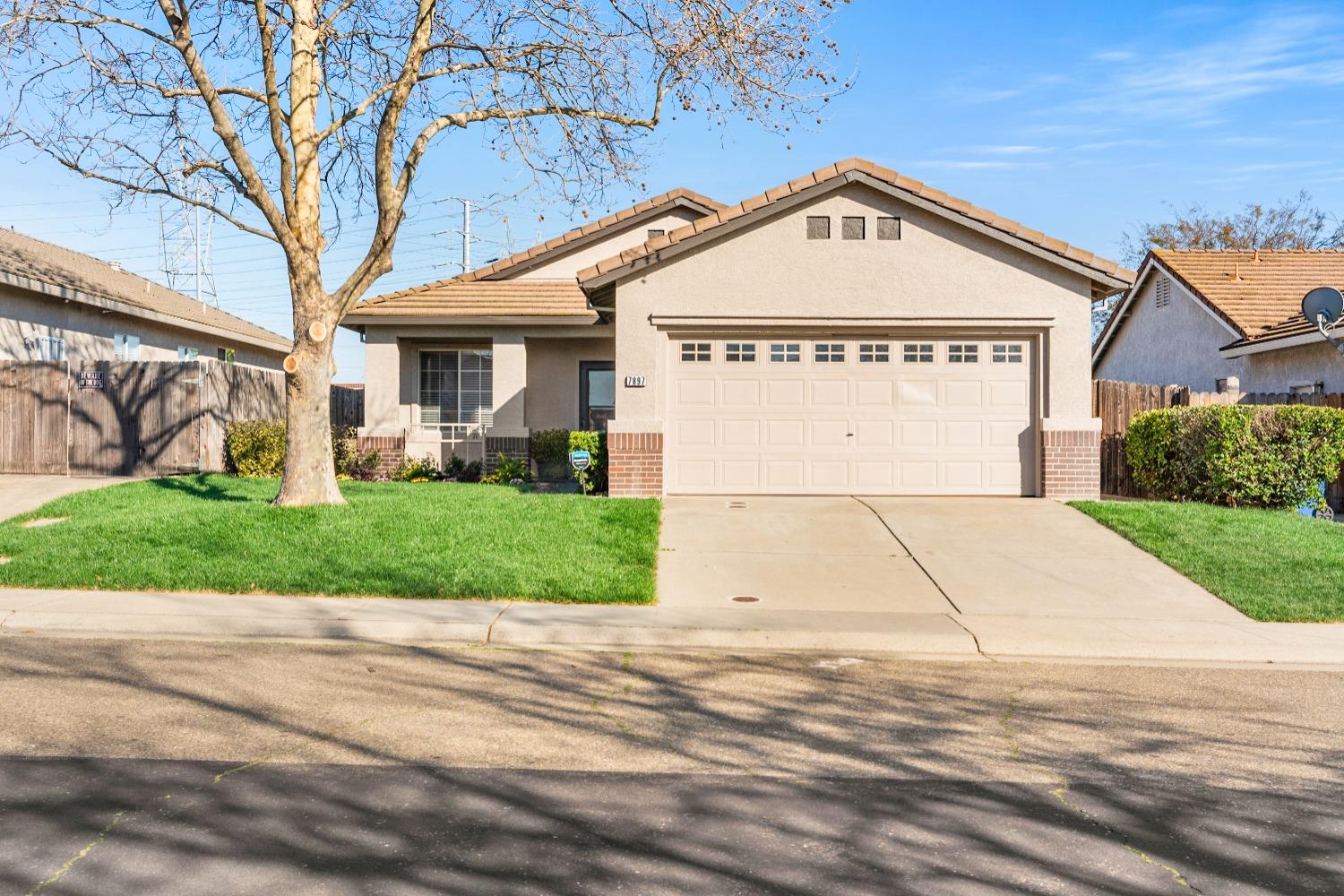Detail Gallery Image 1 of 1 For 7897 Kelvedon Way, Sacramento,  CA 95829 - 3 Beds | 2 Baths