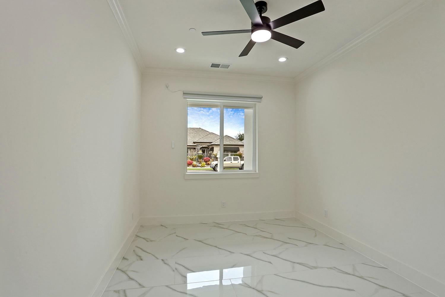 Detail Gallery Image 36 of 58 For 2442 Vintage Oaks Ct, Lodi,  CA 95242 - 4 Beds | 3/1 Baths