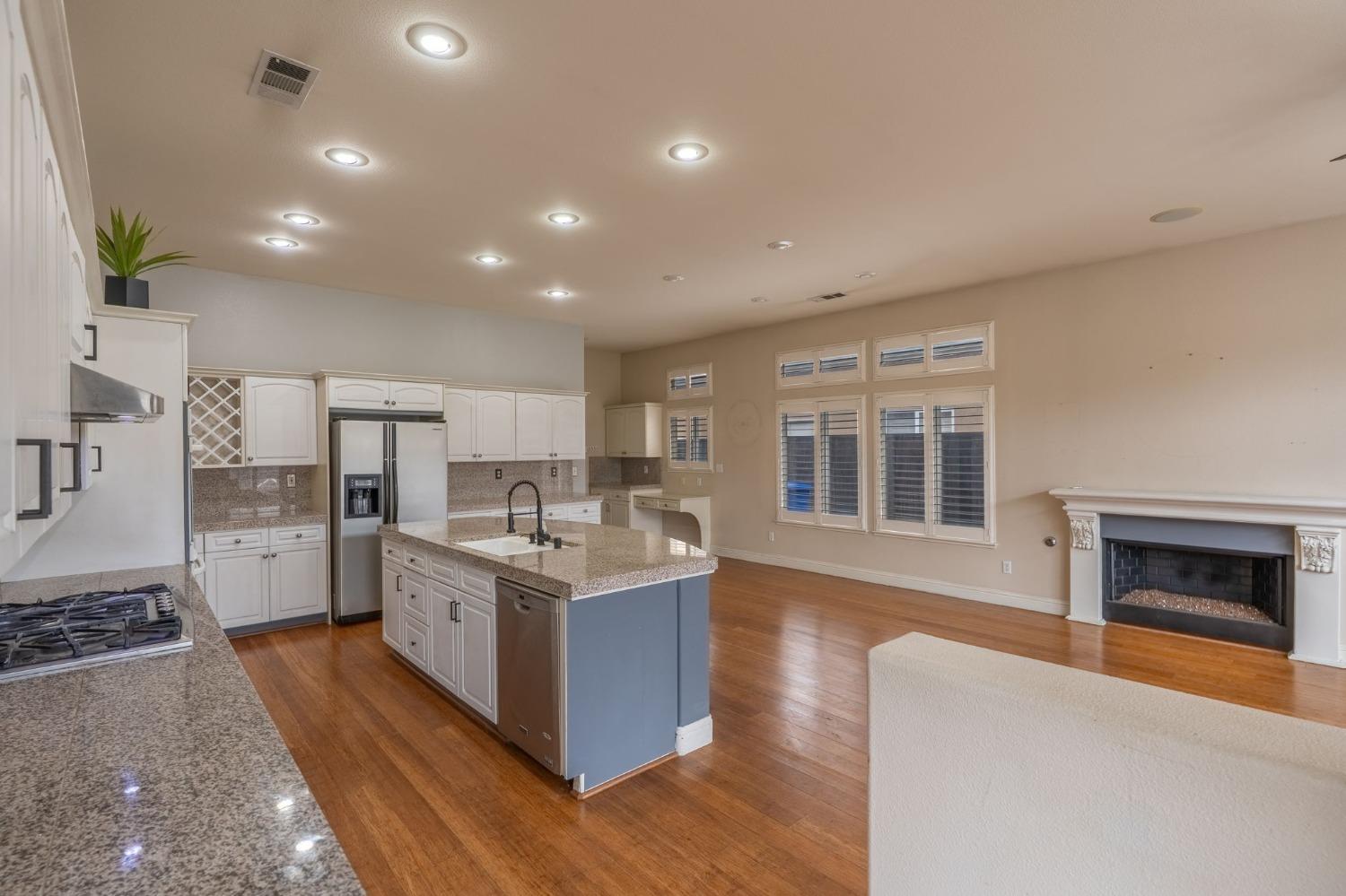 Detail Gallery Image 15 of 32 For 4609 via Giardiano, Modesto,  CA 95357 - 3 Beds | 2 Baths