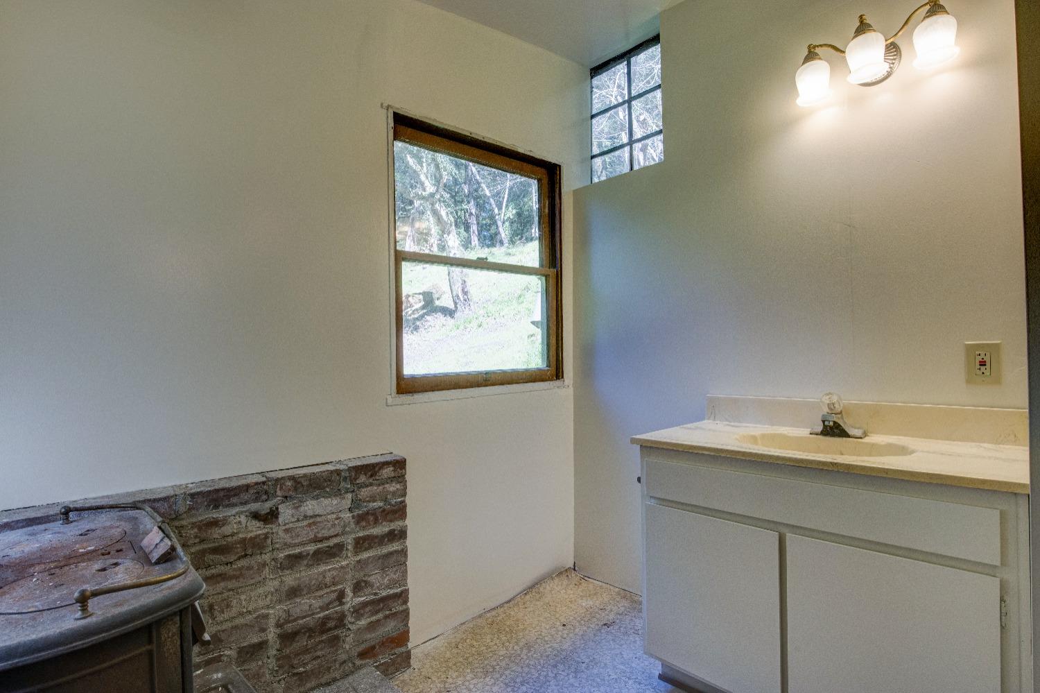 Detail Gallery Image 37 of 73 For 505 Glenwood Cutoff, Scotts Valley,  CA 95066 - 4 Beds | 2 Baths