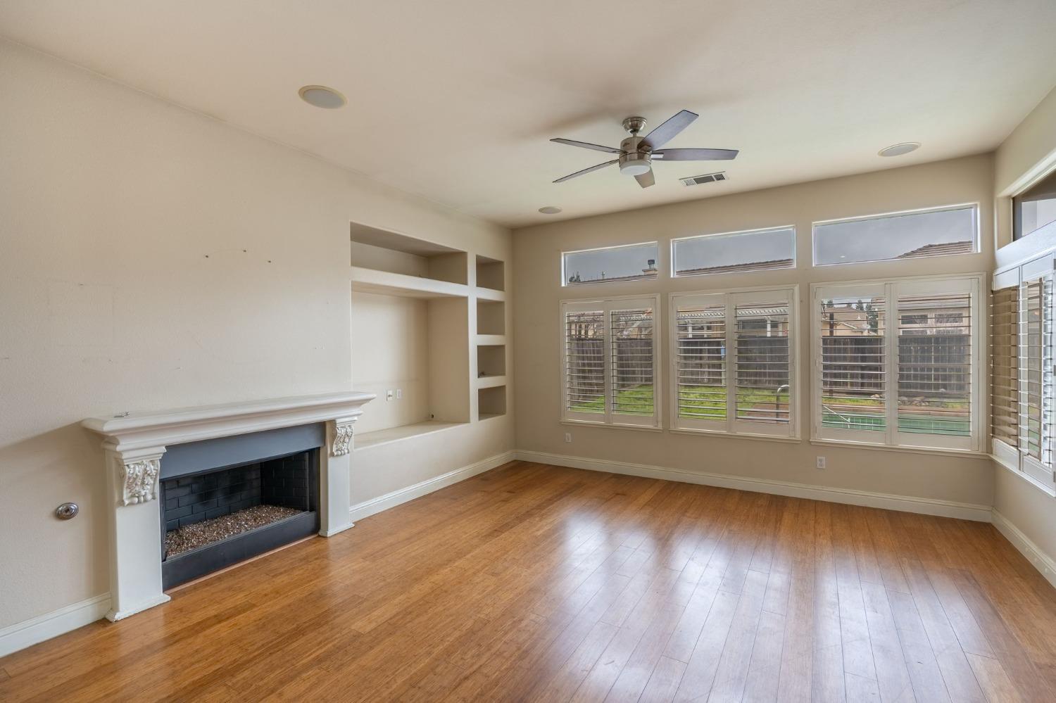Detail Gallery Image 13 of 32 For 4609 via Giardiano, Modesto,  CA 95357 - 3 Beds | 2 Baths