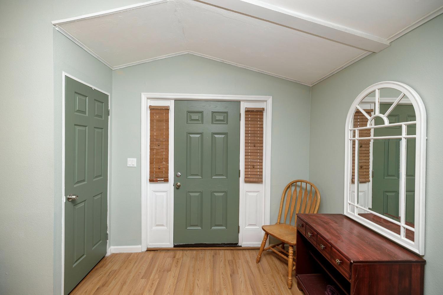 Detail Gallery Image 4 of 62 For 1544 Playground Way, Modesto,  CA 95350 - 3 Beds | 2 Baths