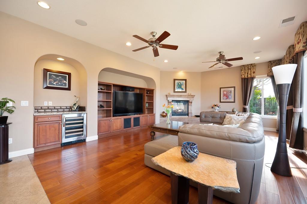 Giorno Way, El Dorado Hills, California image 17