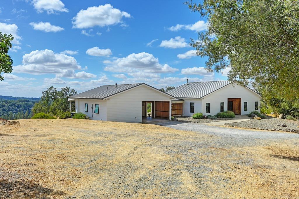 Detail Gallery Image 3 of 97 For 17041 Hale Rd, Fiddletown,  CA 95629 - 3 Beds | 3 Baths