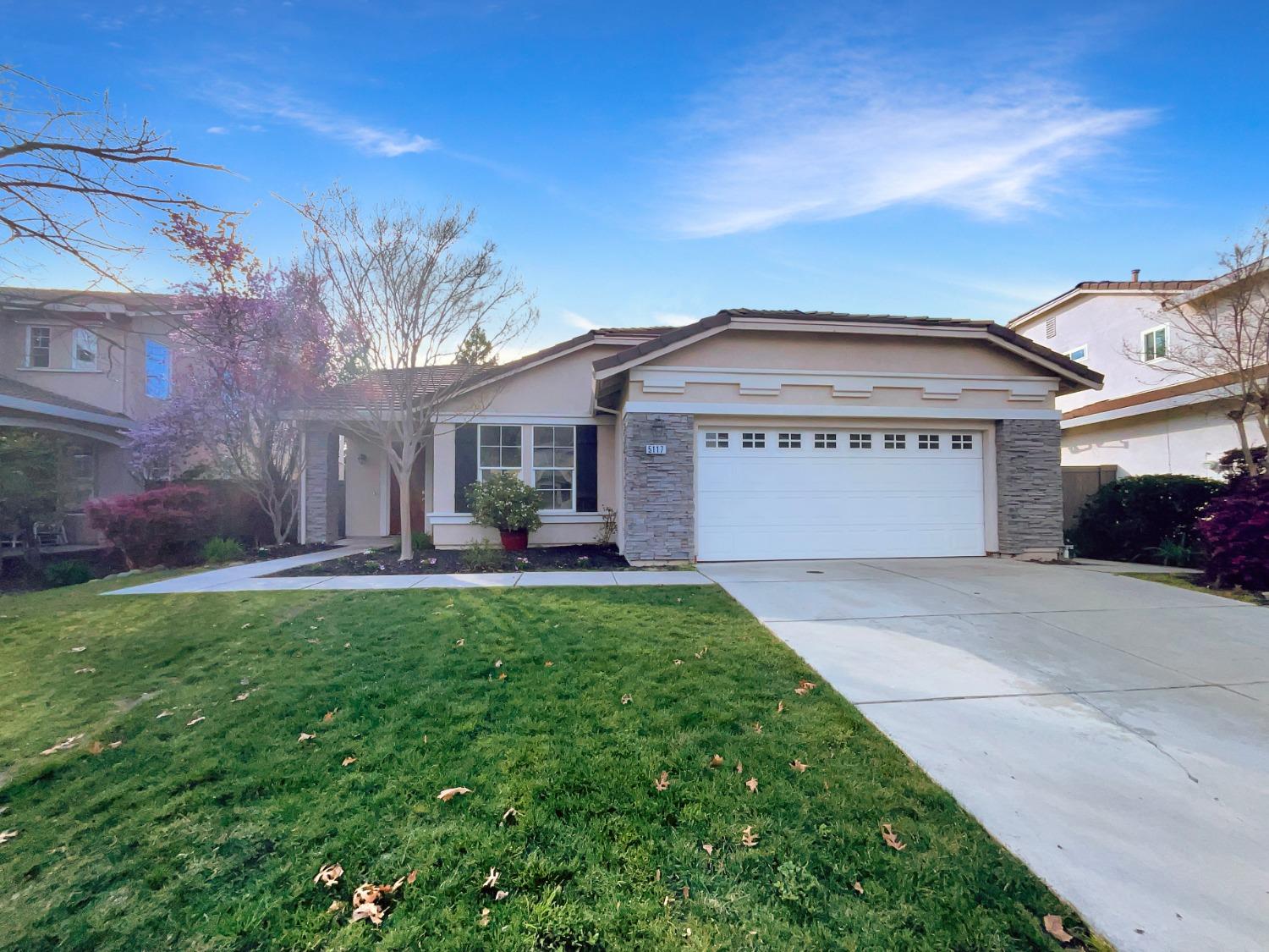 Detail Gallery Image 1 of 1 For 5117 Seaglen Way, Sacramento,  CA 95835 - 3 Beds | 2 Baths