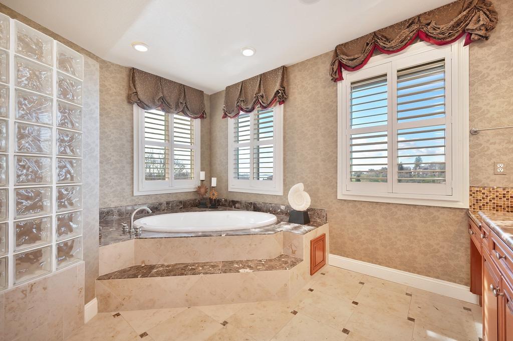 Giorno Way, El Dorado Hills, California image 33
