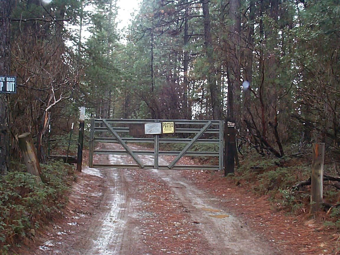 Grizzly Creek Road, North San Juan, California image 14