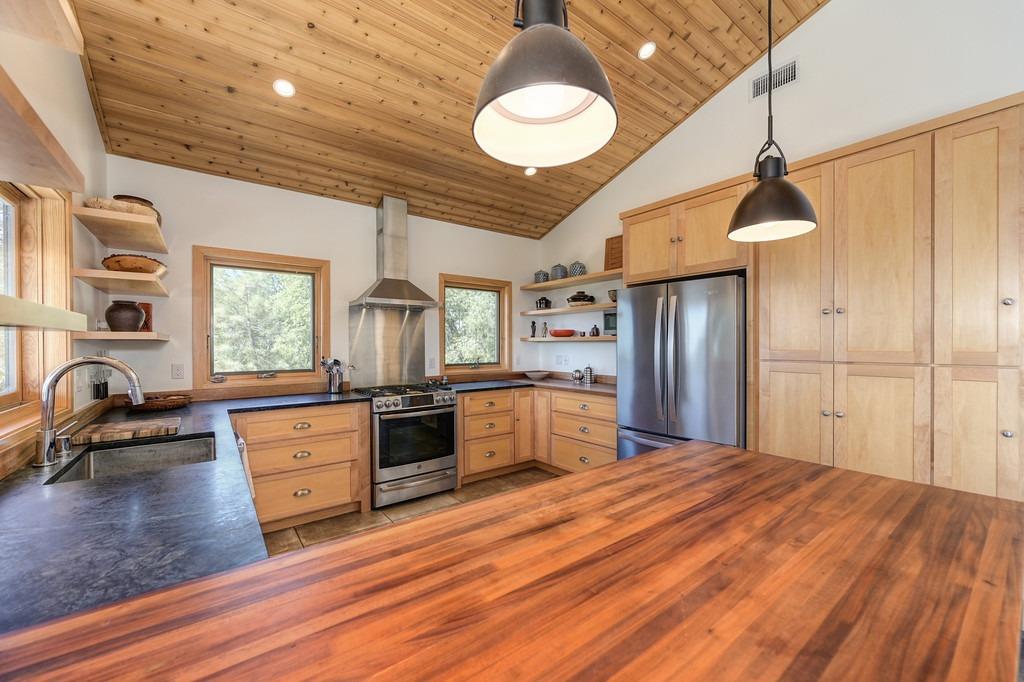 Detail Gallery Image 21 of 97 For 17041 Hale Rd, Fiddletown,  CA 95629 - 3 Beds | 3 Baths