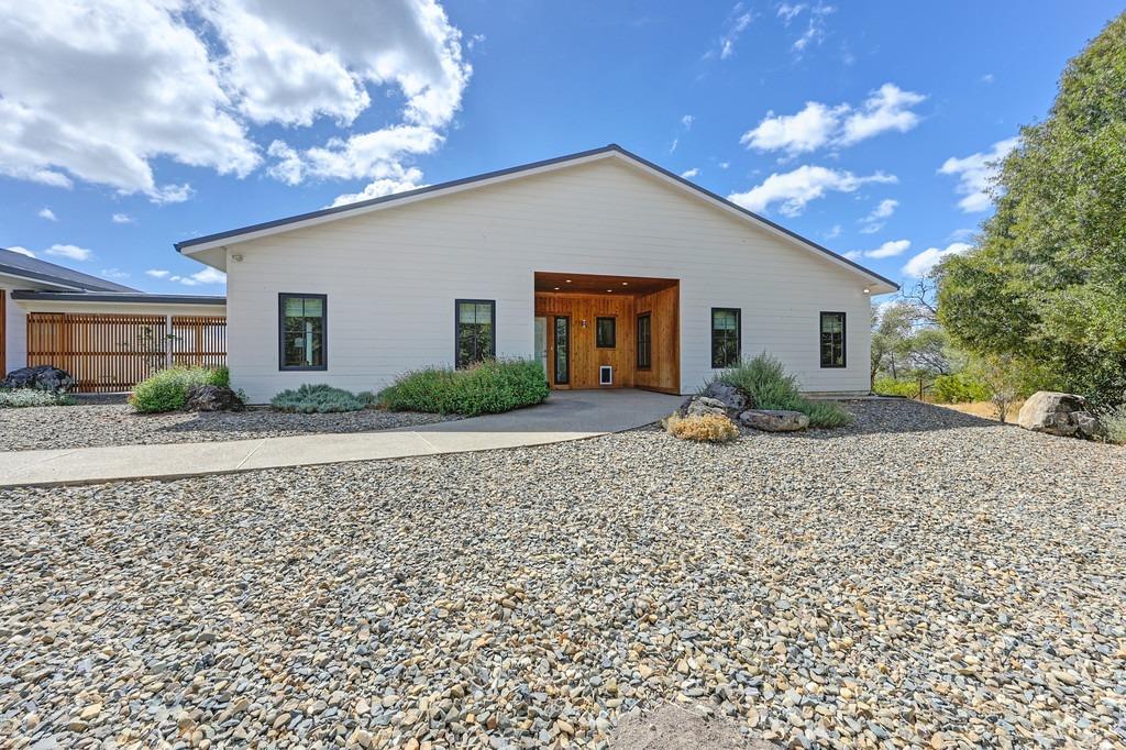 Detail Gallery Image 5 of 97 For 17041 Hale Rd, Fiddletown,  CA 95629 - 3 Beds | 3 Baths