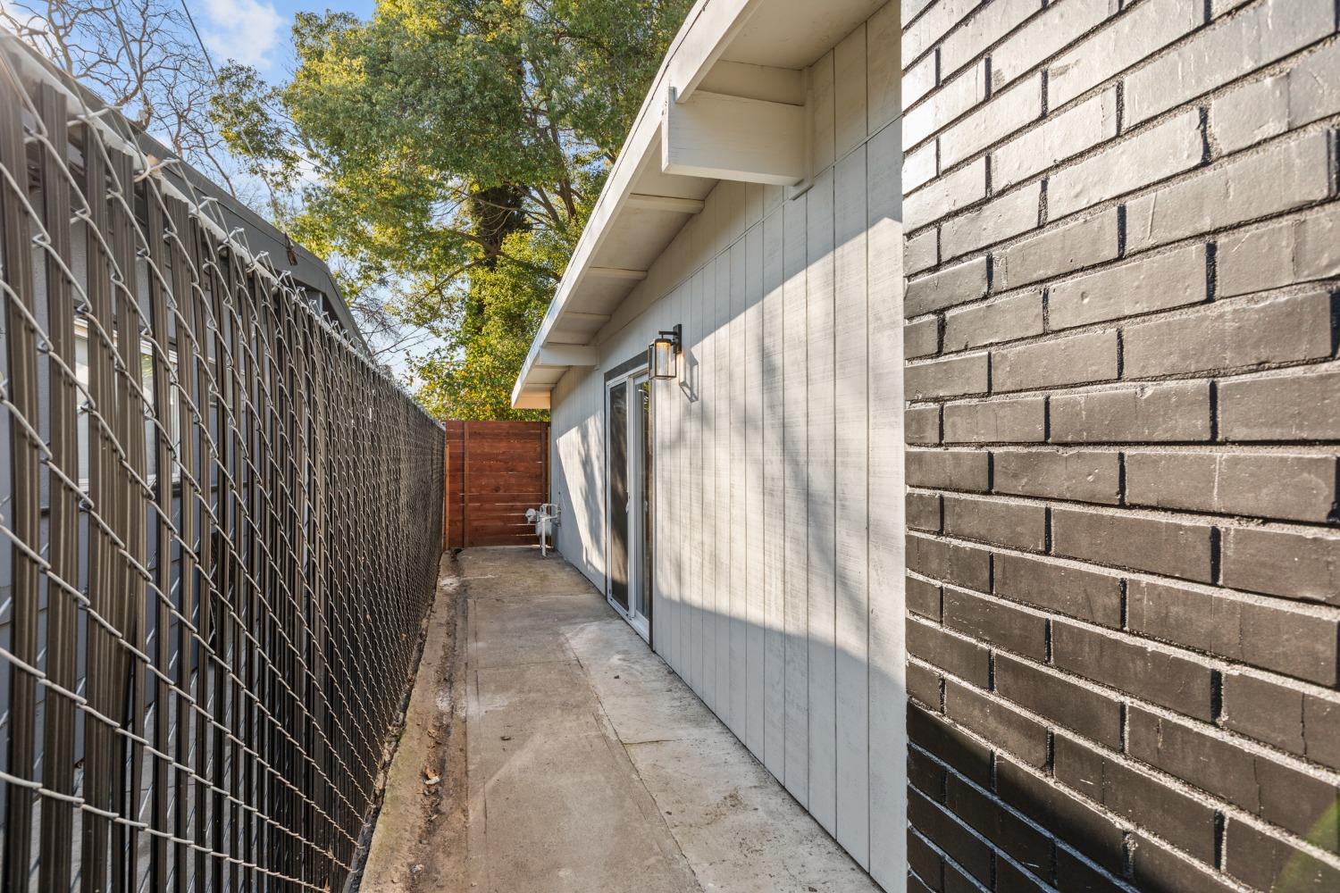 Cummins Way, West Sacramento, California image 37