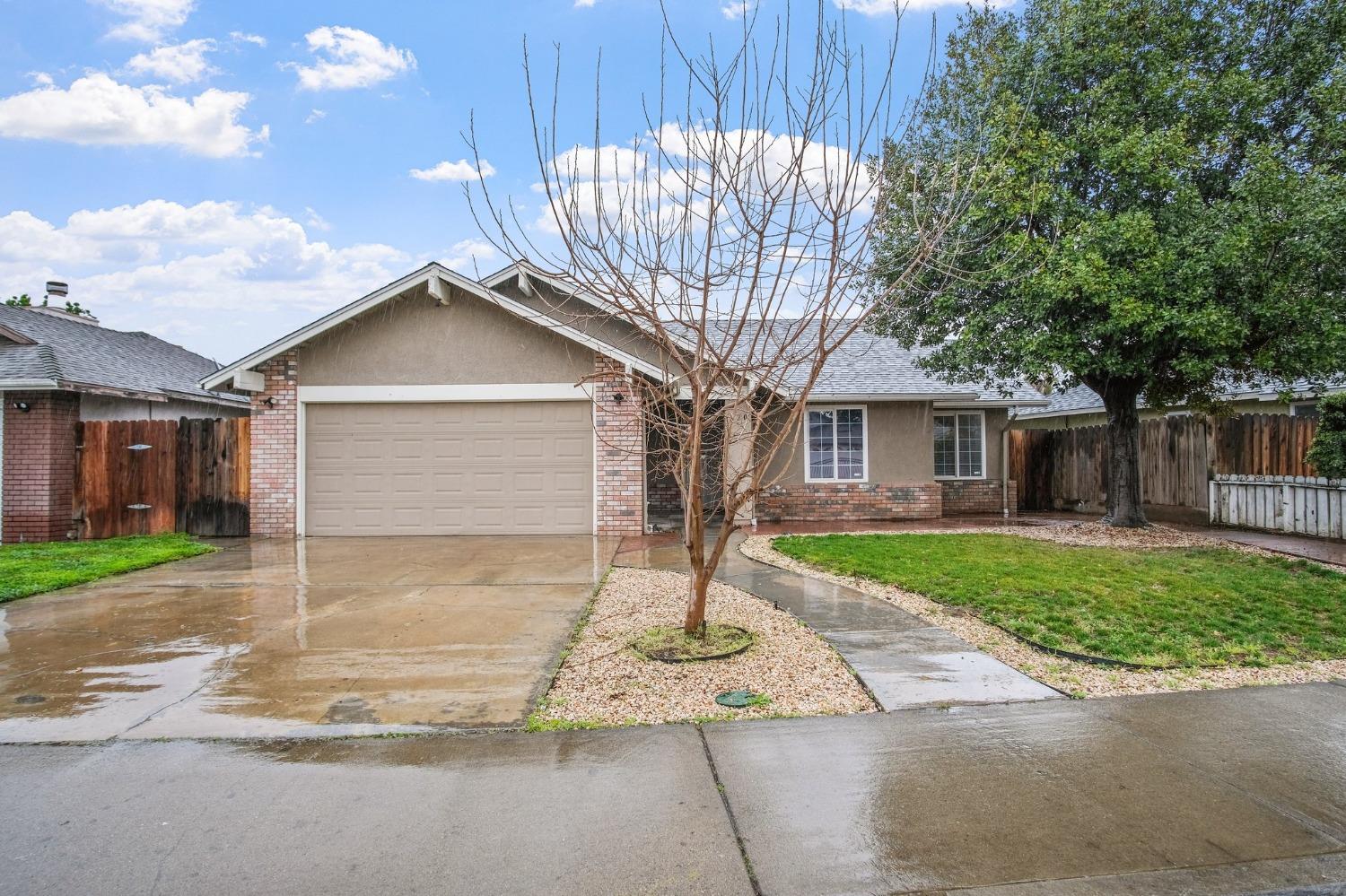 Detail Gallery Image 1 of 1 For 520 Avon St, Modesto,  CA 95351 - 3 Beds | 2 Baths