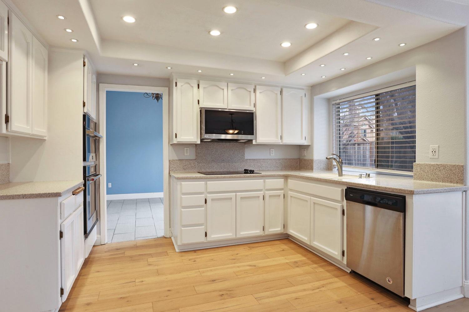 Detail Gallery Image 14 of 51 For 3422 Gail Ct, Stockton,  CA 95206 - 4 Beds | 2/1 Baths