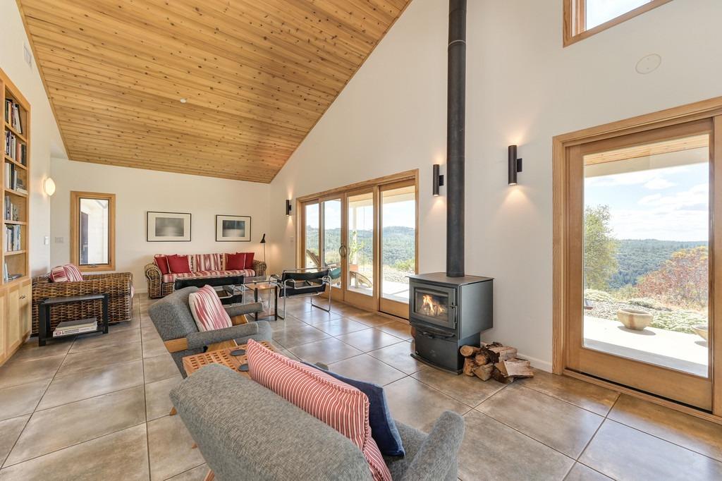 Detail Gallery Image 12 of 97 For 17041 Hale Rd, Fiddletown,  CA 95629 - 3 Beds | 3 Baths