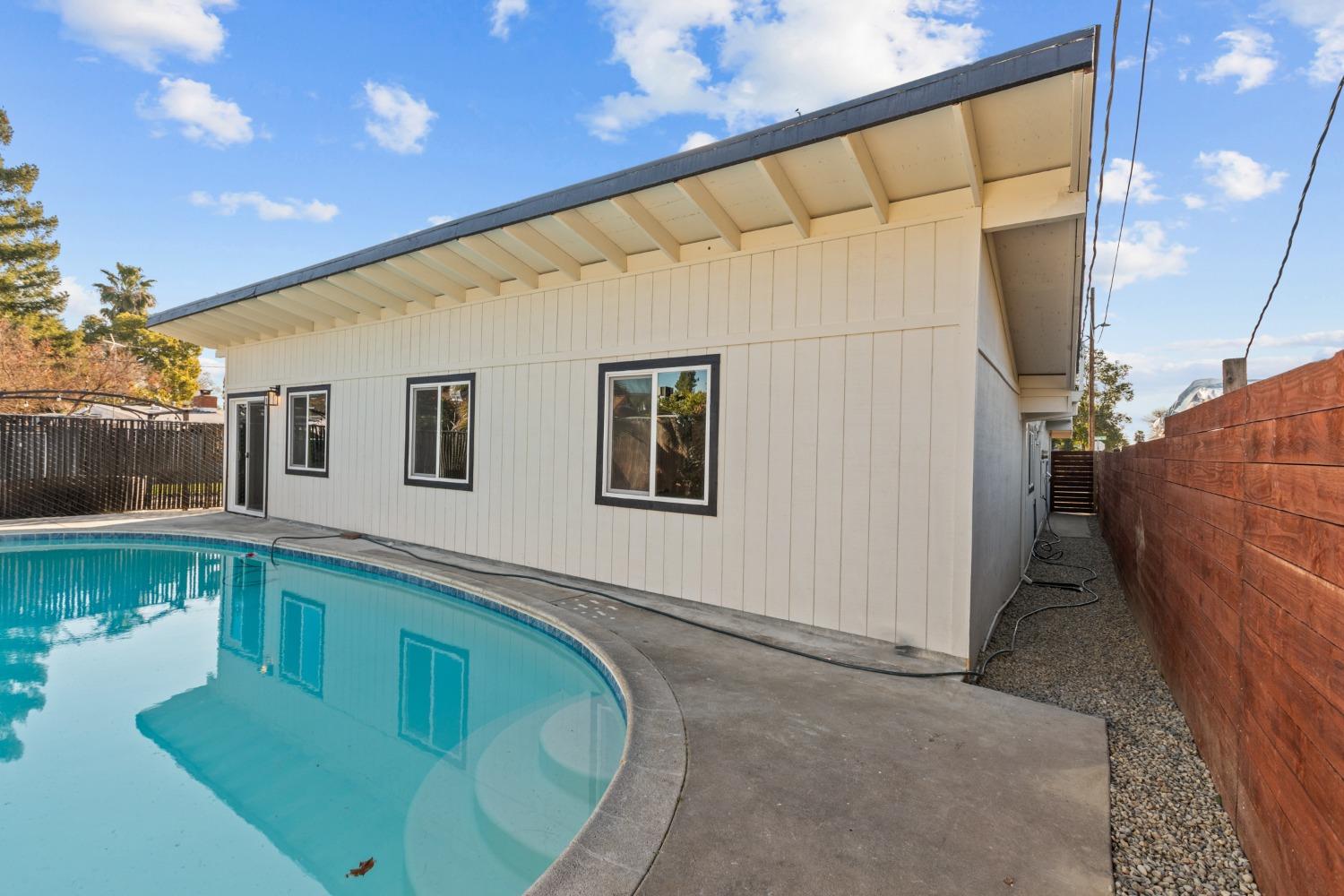 Cummins Way, West Sacramento, California image 38