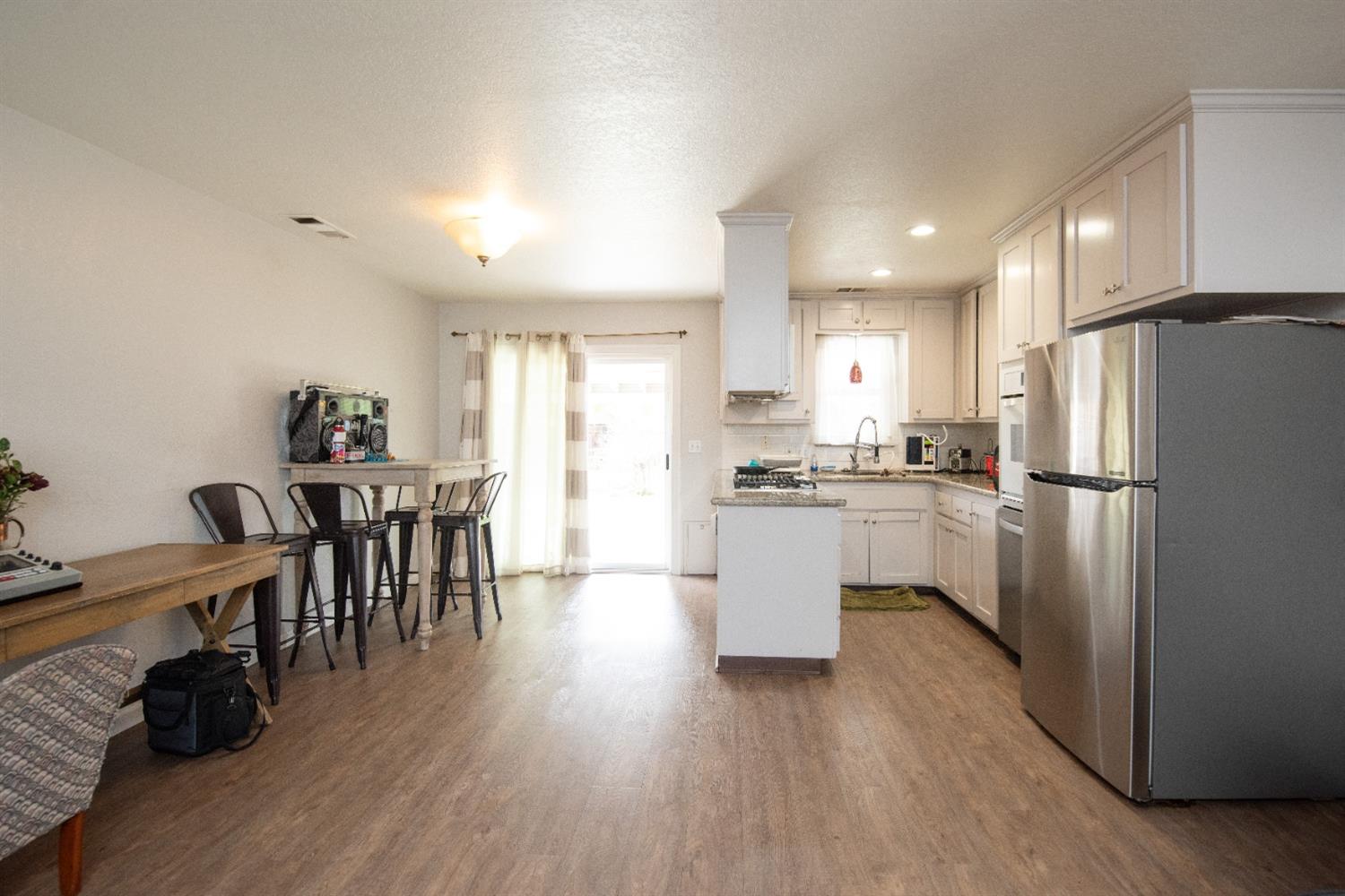 Detail Gallery Image 14 of 20 For 1612 Glenwood Dr, Modesto,  CA 95350 - 2 Beds | 1 Baths