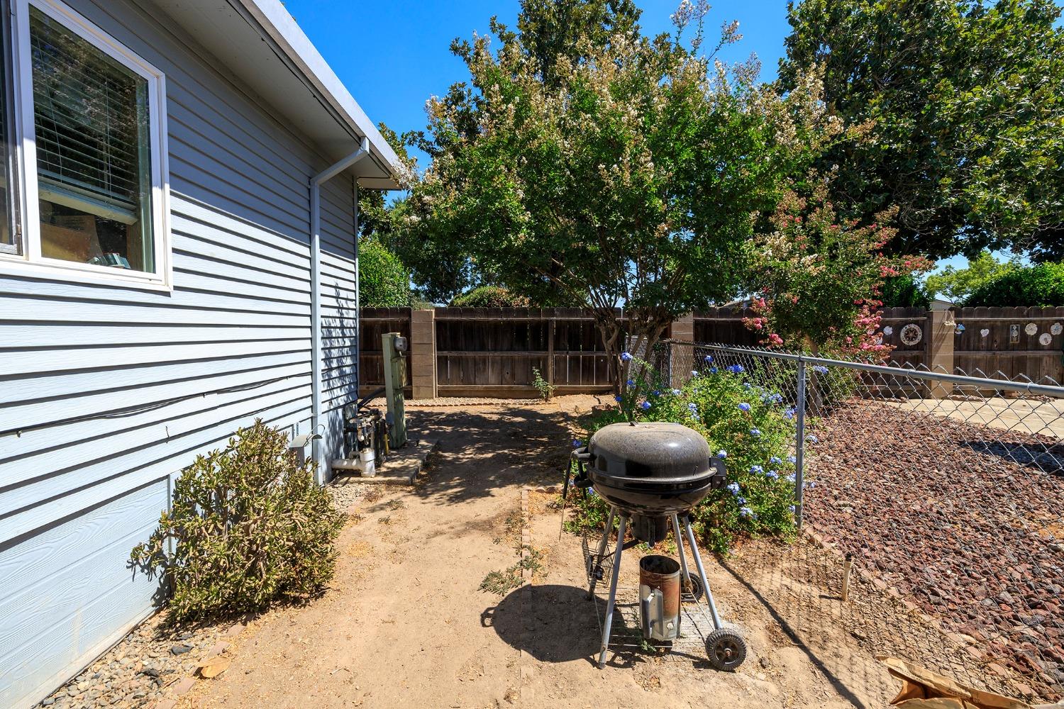 Detail Gallery Image 51 of 62 For 1544 Playground Way, Modesto,  CA 95350 - 3 Beds | 2 Baths