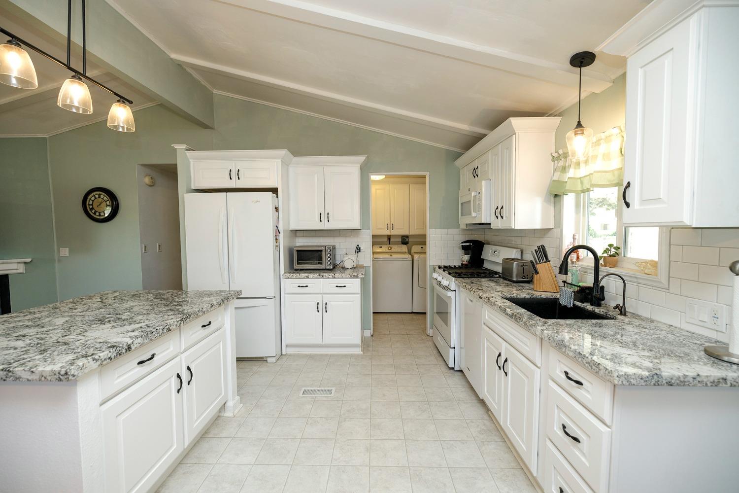 Detail Gallery Image 40 of 62 For 1544 Playground Way, Modesto,  CA 95350 - 3 Beds | 2 Baths