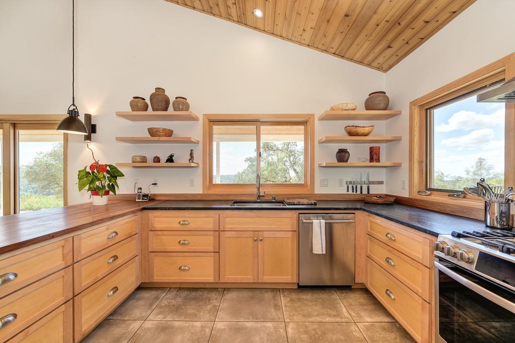 Detail Gallery Image 20 of 97 For 17041 Hale Rd, Fiddletown,  CA 95629 - 3 Beds | 3 Baths