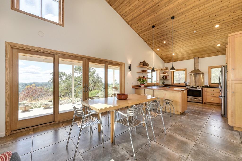 Detail Gallery Image 15 of 97 For 17041 Hale Rd, Fiddletown,  CA 95629 - 3 Beds | 3 Baths