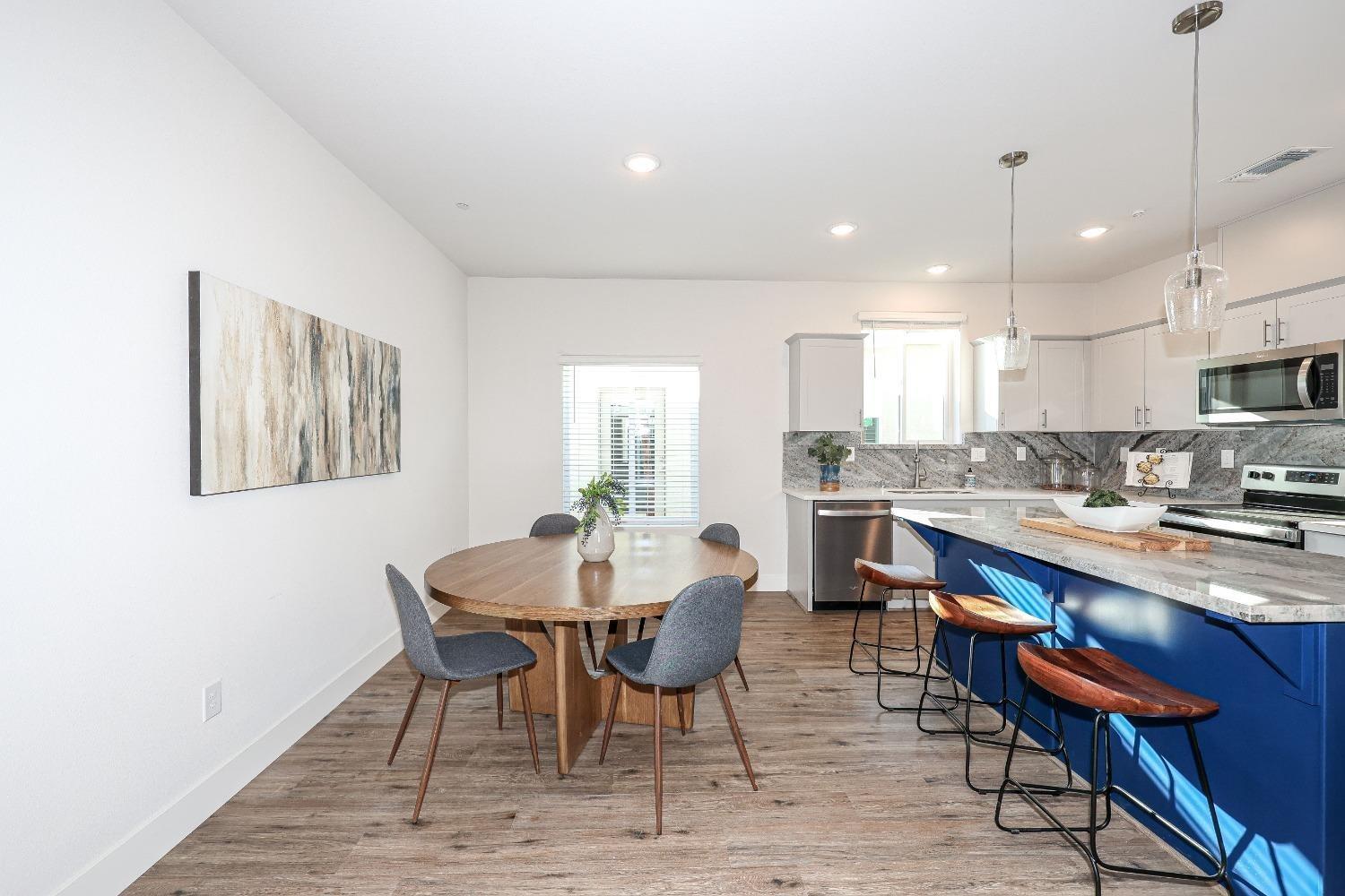 Detail Gallery Image 9 of 19 For 1415 Villa Way, Modesto,  CA 95351 - 3 Beds | 2 Baths