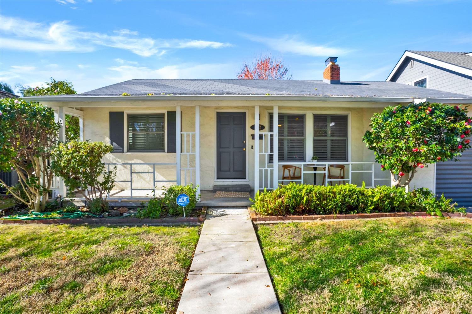 Detail Gallery Image 1 of 1 For 132 Meister Way, Sacramento,  CA 95819 - 2 Beds | 2 Baths